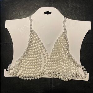 Forever 21 Classic White Pearl Necklace